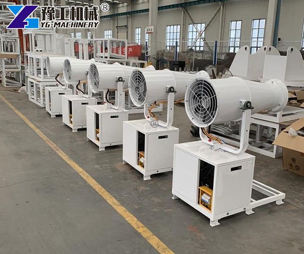 Hydraulic fog cannon dust control machine