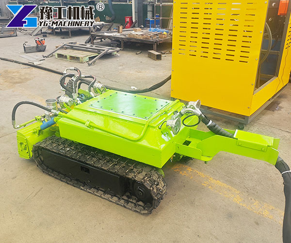 Mini dredging equipment for small pond cleaning