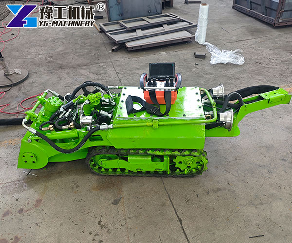portable dredging machine used in aquaculture farm