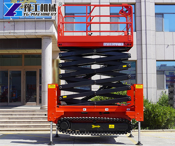 Scissor lift platform for warehouse use