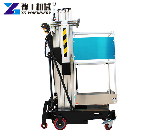 Telescopic mast lift working high