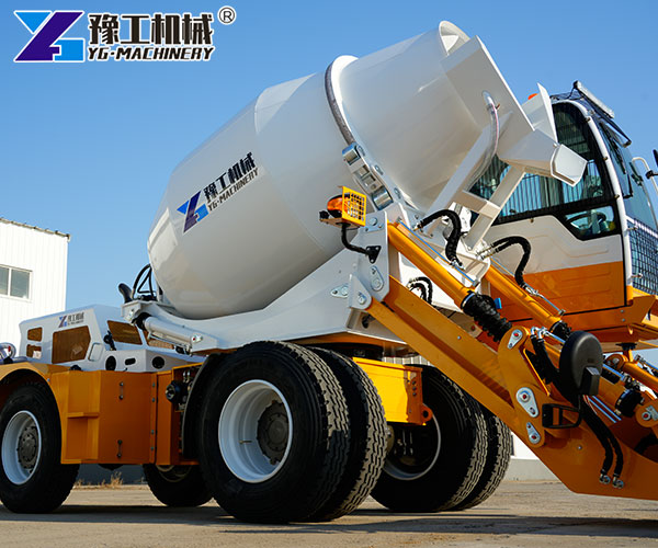 Self-Loading Concrete Mixer Truck Mixing Drum Detail